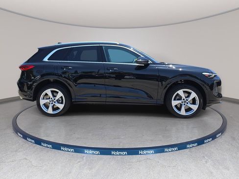 Certified 2025 Audi Q5 Premium Plus w/ Premium Plus AWD/4WD image 5