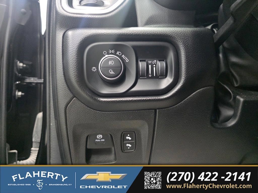 Used 2022 RAM 1500 Laramie AWD/4WD image 22