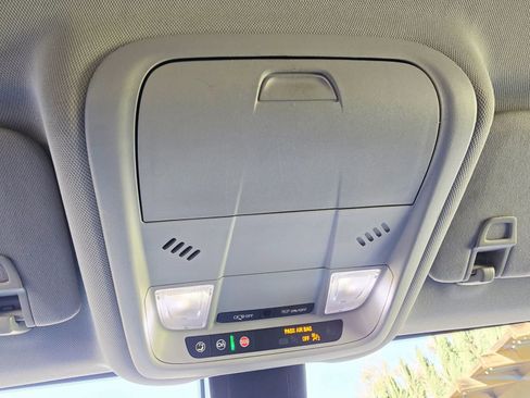 Used 2020 Chevrolet Equinox LT AWD/4WD image 24