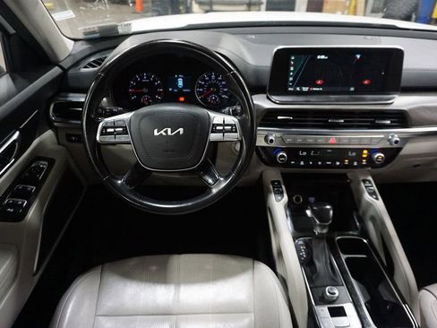 Used 2022 Kia Telluride EX w/ EX Premium Package FWD image 6
