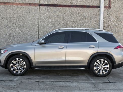 Used 2022 Mercedes-Benz GLE 350 w/ Premium Package image 12