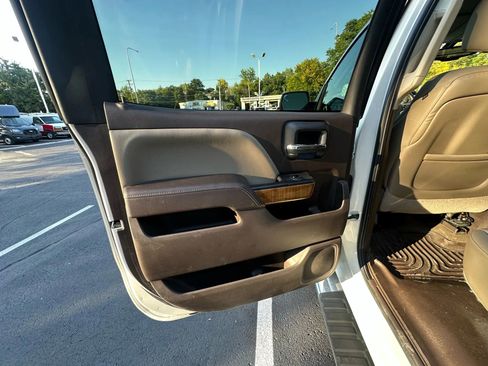 Used 2015 GMC Sierra 1500 SLT w/ SLT Crew Cab Value Package image 29