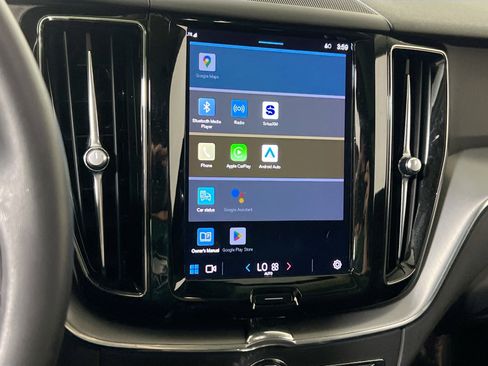 Used 2023 Volvo XC60 B5 Core w/ Protection Package Premier image 14