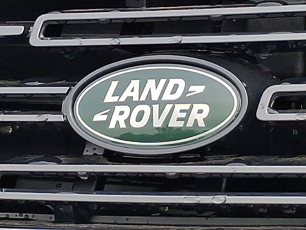 New 2026 Land Rover Range Rover Long Wheelbase SE AWD/4WD image 17