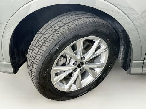 Used 2024 Audi Q3 2.0T Premium AWD/4WD image 24