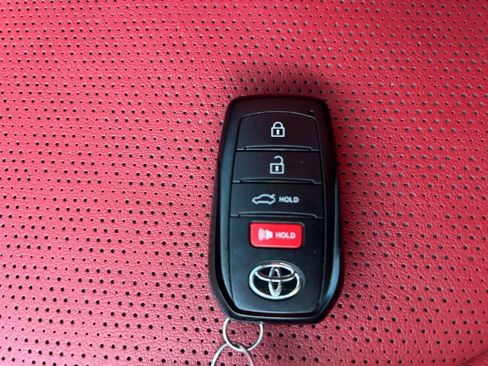 Used 2024 Toyota Camry XSE w/ Navigation Package FWD image 31