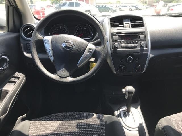 Used 2016 Nissan Versa SV FWD image 11