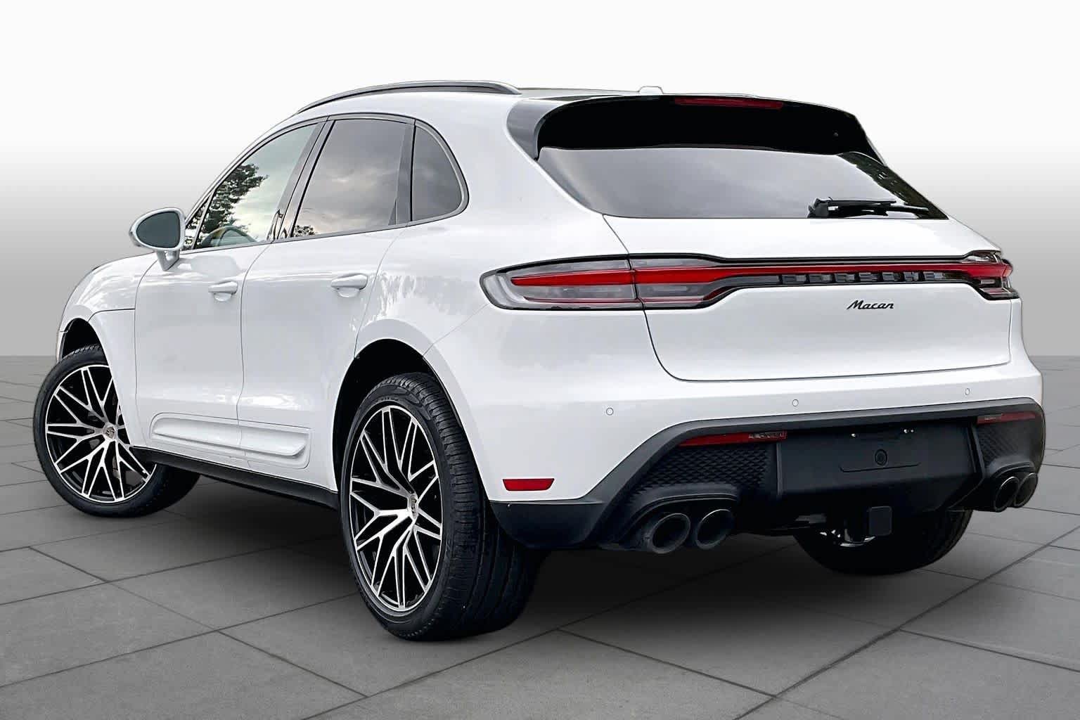 Used 2024 Porsche Macan AWD/4WD image 10