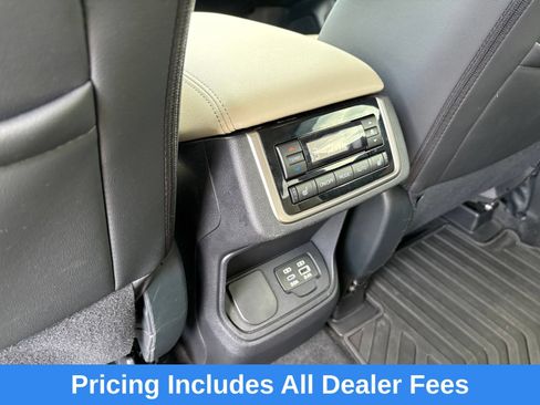 Certified 2025 Subaru Ascent Limited w/ Popular Package #1 AWD/4WD image 32