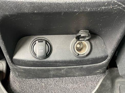Used 2017 Kia Sorento FWD image 6