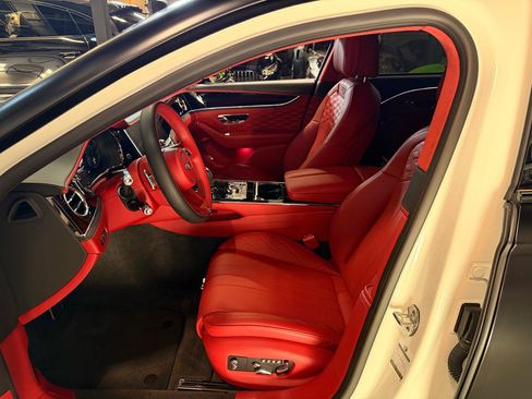 Used 2024 Bentley Flying Spur W12 AWD/4WD image 13