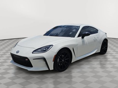 Used 2025 Toyota GR86 Premium RWD image 4