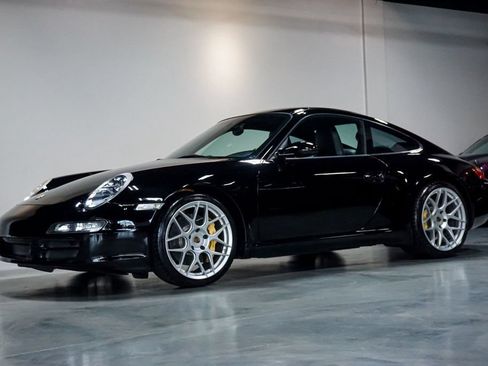 Used 2005 Porsche 911 Carrera S RWD image 46