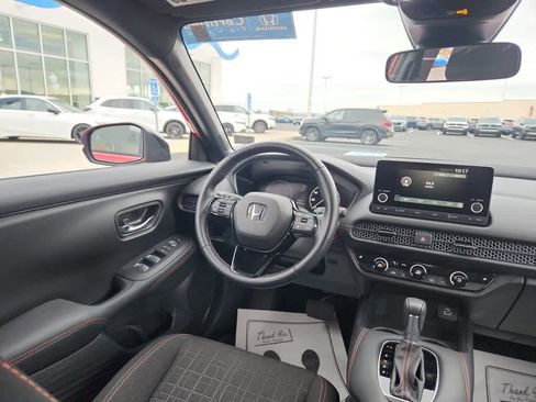 Certified 2025 Honda HR-V Sport image 18
