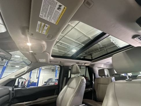 Used 2021 Ford Expedition XLT AWD/4WD image 20