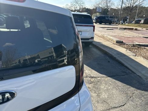 Used 2017 Kia Soul image 22
