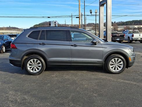 Used 2018 Volkswagen Tiguan SE image 10