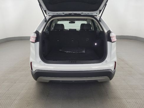 Used 2024 Ford Edge SEL image 29