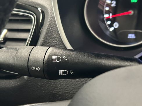 Used 2018 Jeep Compass Latitude image 25