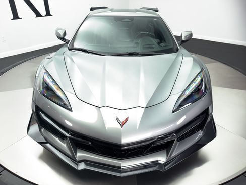 Used 2024 Chevrolet Corvette Z06 w/ Z07 Performance Package RWD image 20