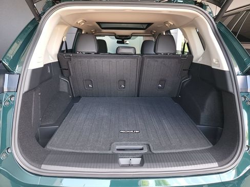 Certified 2026 Nissan Rogue Dark Armor FWD image 14