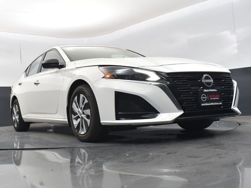 New 2025 Nissan Altima 2.5 S image 35