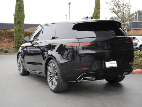 New 2026 Land Rover Range Rover Sport Dynamic SE AWD/4WD image 3
