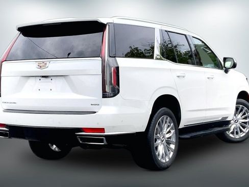 Used 2021 Cadillac Escalade Premium Luxury AWD/4WD image 13