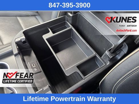 Used 2024 Chevrolet Suburban Premier AWD/4WD image 34