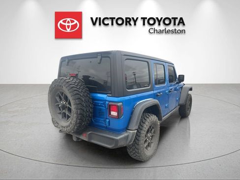 Used 2024 Jeep Wrangler Willys image 7