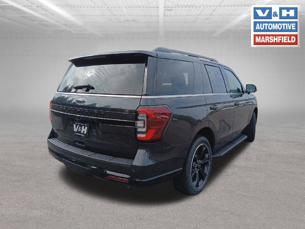 Used 2023 Ford Expedition Limited AWD/4WD image 32