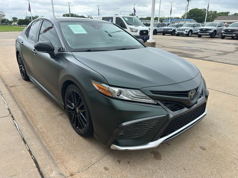 Used 2022 Toyota Camry XSE FWD image 2
