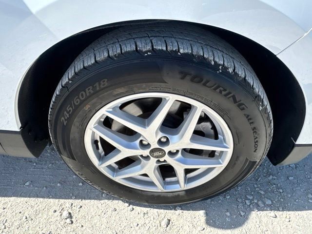 Used 2024 Ford Edge SEL AWD/4WD image 11
