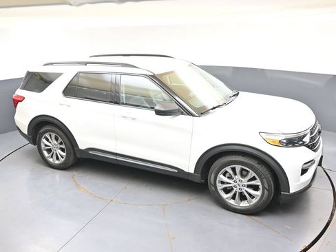 Used 2021 Ford Explorer XLT w/ Equipment Group 202A RWD image 43