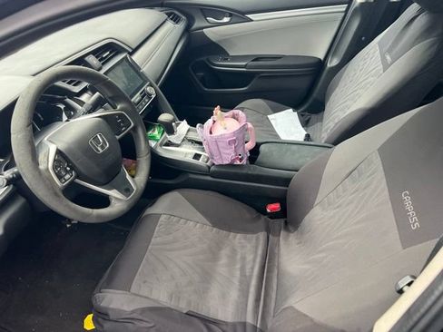Used 2016 Honda Civic EX image 2