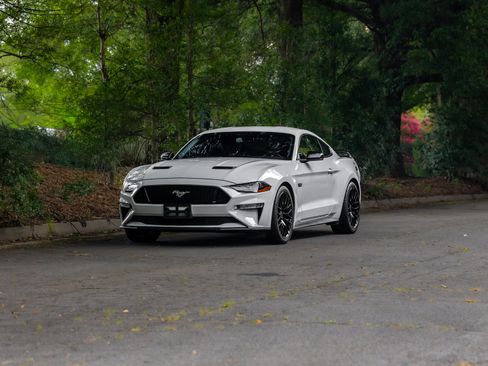 Used 2020 Ford Mustang GT Premium RWD image 39