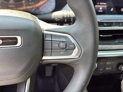 Certified 2023 Jeep Compass Latitude AWD/4WD image 17