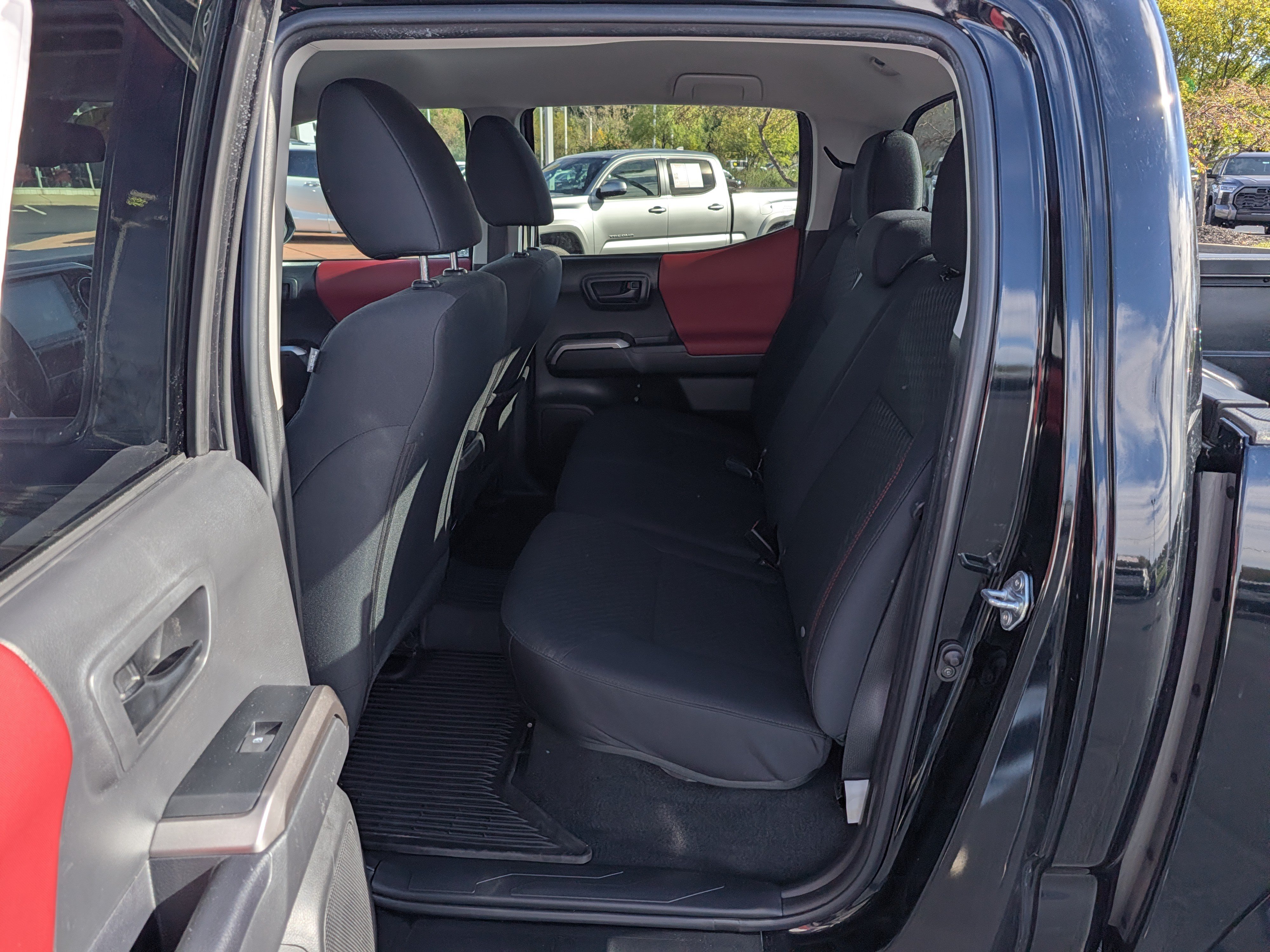 Certified 2023 Toyota Tacoma SR5 AWD/4WD image 20
