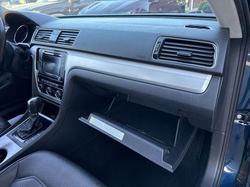 Used 2019 Volkswagen Passat 2.0T Wolfsburg image 41