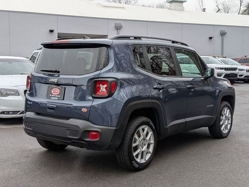 Used 2023 Jeep Renegade Latitude w/ Sun/Sound Group image 3