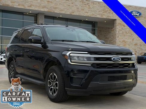 Used 2024 Ford Expedition XLT image 18