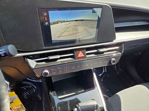 New 2026 Kia Niro LX FWD image 10