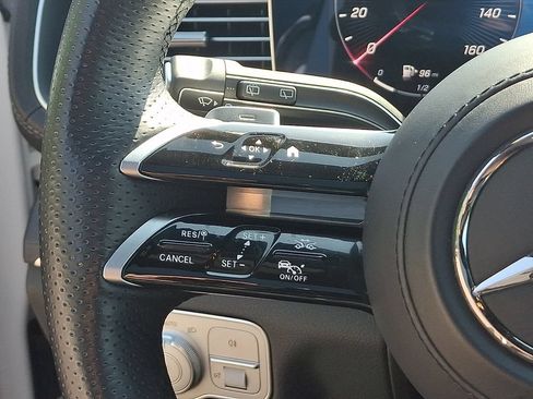 Used 2024 Mercedes-Benz GLS 450 4MATIC image 23
