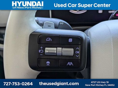 Used 2025 Hyundai Santa Fe SEL FWD image 35