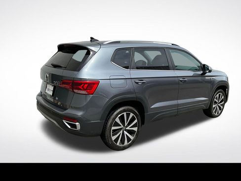 Used 2024 Volkswagen Taos SE FWD image 19