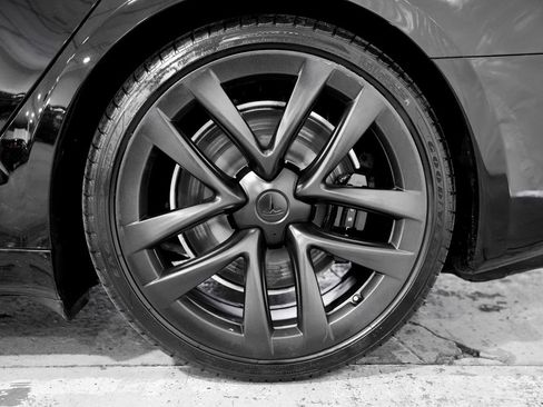 Used 2021 Tesla Model S Plaid AWD/4WD image 38