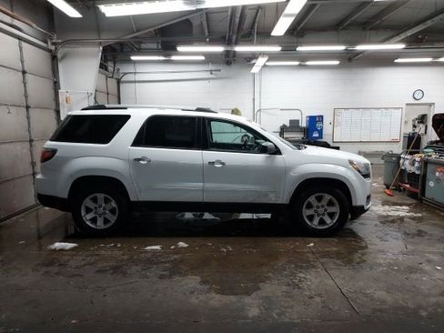 Used 2016 GMC Acadia SLE image 2