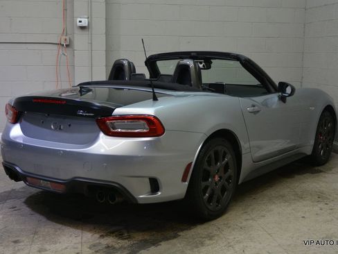 Used 2018 FIAT 124 Spider Abarth w/ Convenience Group image 8