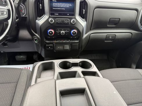 Used 2022 GMC Sierra 1500 Elevation w/ X31 Off-Road Package image 11