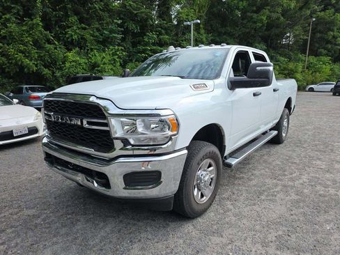 Used 2024 RAM 2500 Tradesman w/ Chrome Appearance Group AWD/4WD image 2